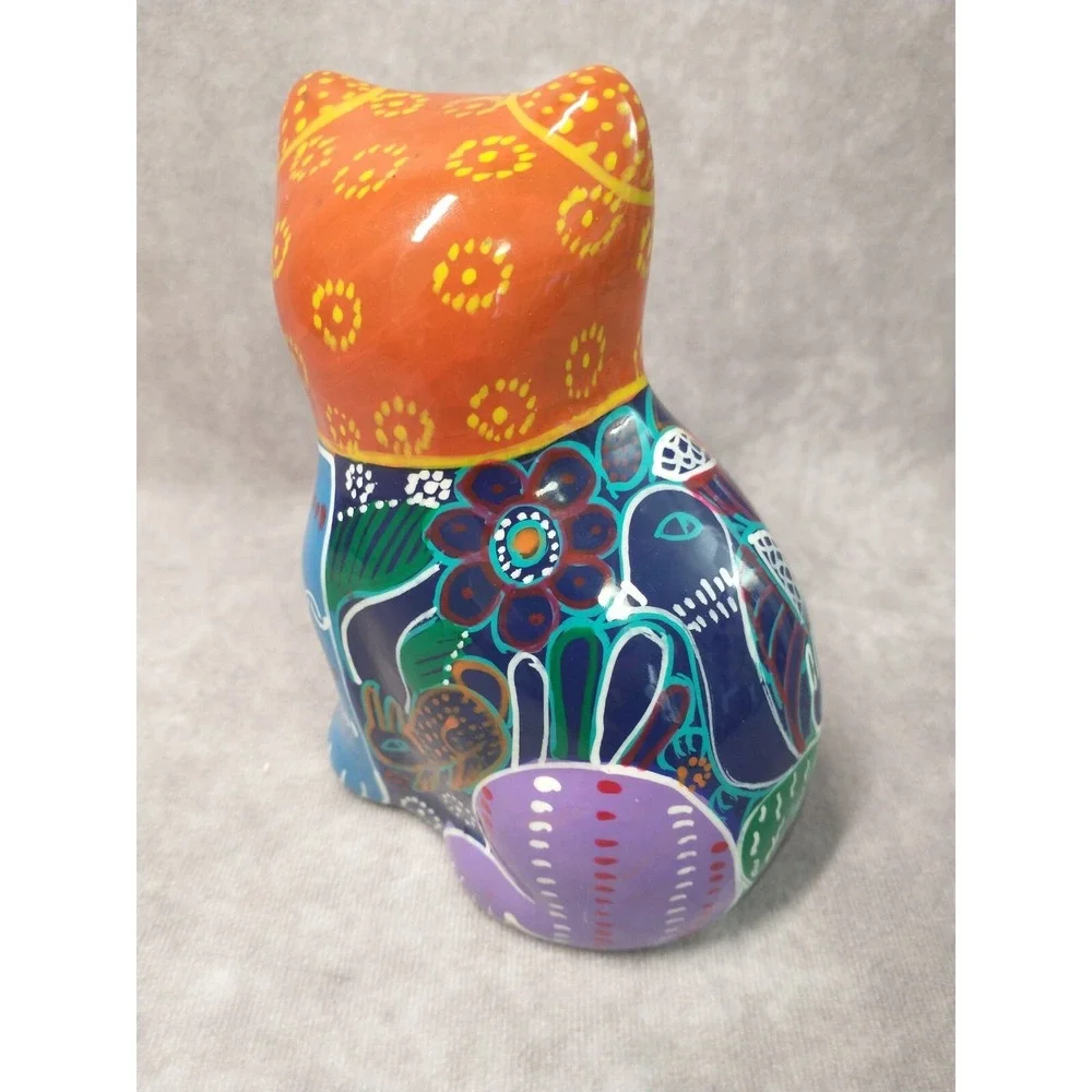 Talavera Cat Figurine Mexican Folk Art Hand Painted Redware‎ 5.5 In Tall